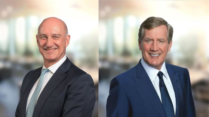 El director ejecutivo del Grupo Savills, Simon Shaw y el consejero delegado de Eastdil Secured Savills, D. Michael Van Konynenburg.