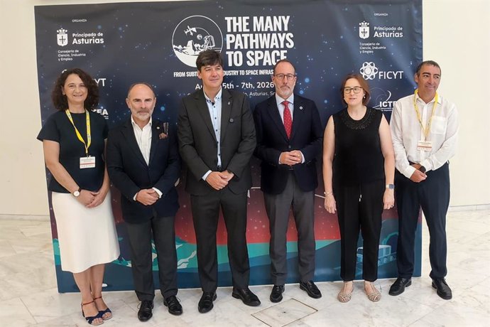 Foto de la inauguración institucional del congreso 'The Many Patwhays to Space', organizado en Oviedo.