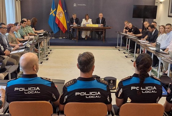 Reunión de los responsables del dispositivo para velar por la seguridad durante el eclipse
