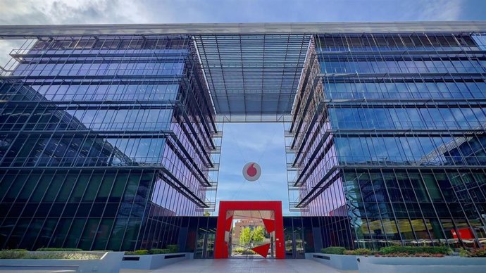 Imagen de la sede de Vodafone en Sevilla