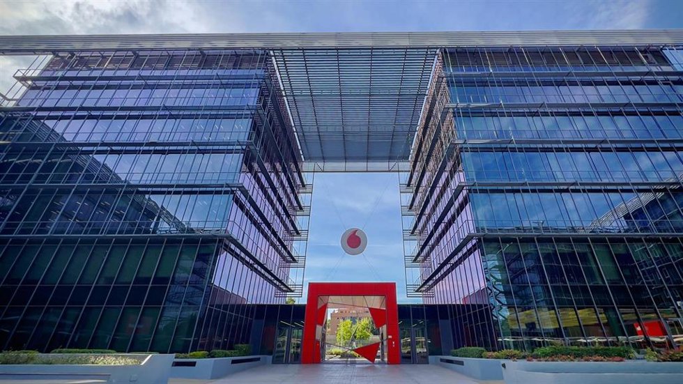 Imagen de la sede de Vodafone en Sevilla