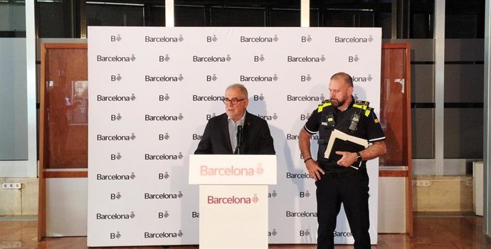 Valls y García Lora en rueda de prensa este miércoles.