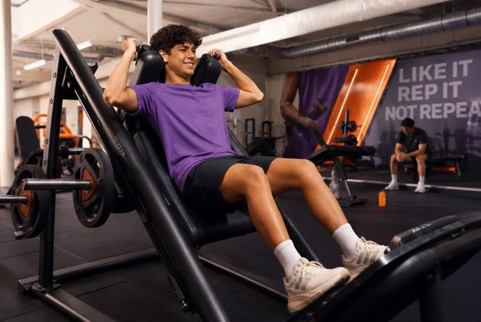 Basic-Fit abre sus gimnasios a los jóvenes este verano con un pase gratuito de dos semanas