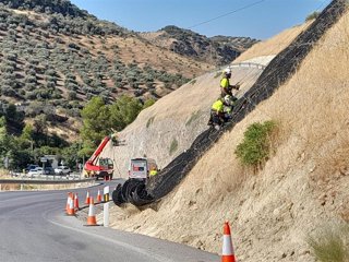 La Junta impulsa obras de emergencia para estabilizar los taludes en la carretera A-3131 a su paso por Jauja.