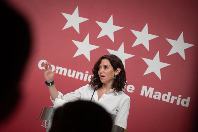 La presidenta de la Comunidad de Madrid, Isabel Díaz Ayuso, durante una reunión extraordinaria del Consejo de Gobierno de la Comunidad de Madrid, en la Real Casa de Correos, a 29 de julio de 2026, en Madrid (España). 