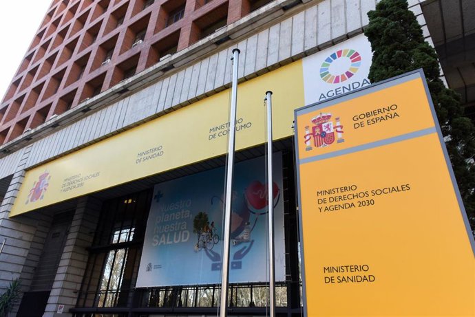 Archivo - Fachada de la sede del Ministerio de Sanidad, a 5 de enero de 2024, en Madrid (España).