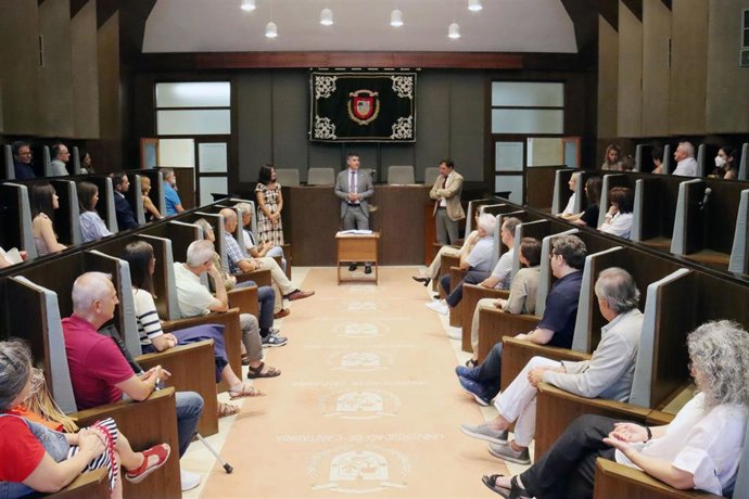El decano de la Facultad de Ciencias Económicas y Empresariales de la UC, Jesús Collado