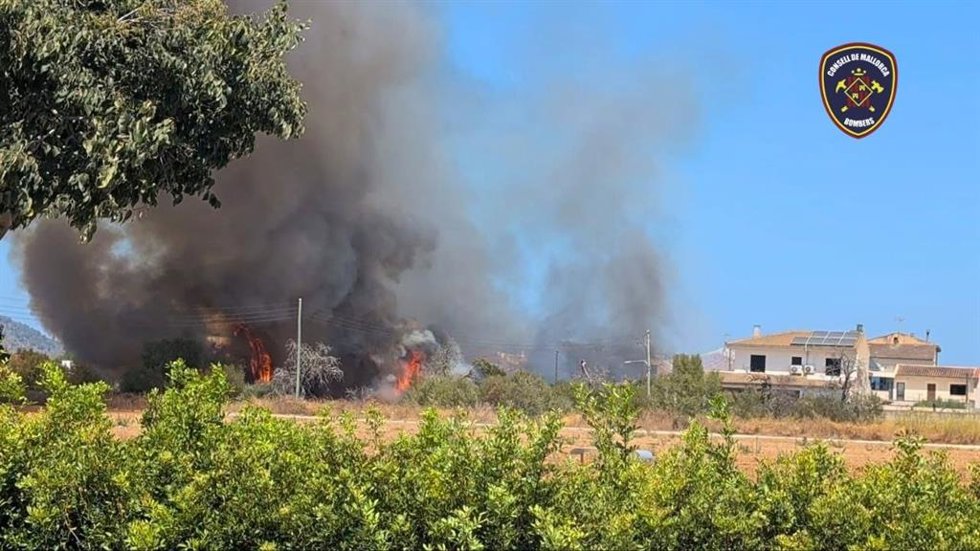 Incendio en un solar de sa Pobla.