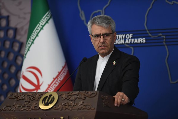 Irán anuncia que el acuerdo con Omán para gestionar el estrecho de Ormuz está en su "fase final de revisión"