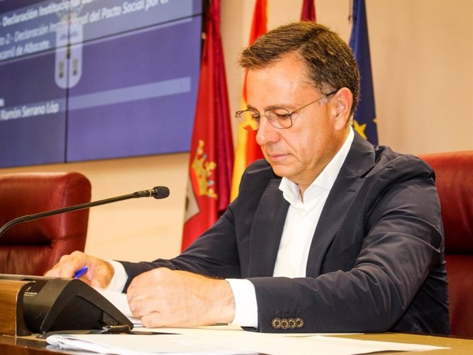 El alcalde de Albacete, Manuel Serrano,