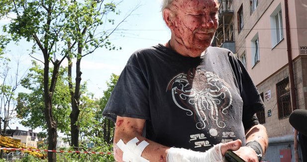 Mueren tres personas y decenas resultan heridas tras nuevos ataques nocturnos de Rusia sobre Ucrania