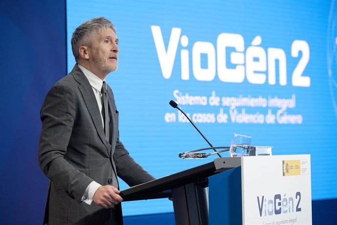Archivo - El ministro del Interior, Fernando Grande-Marlaska, en una imagen de archivo en la presentación del nuevo modelo de respuesta policial a la violencia de género 