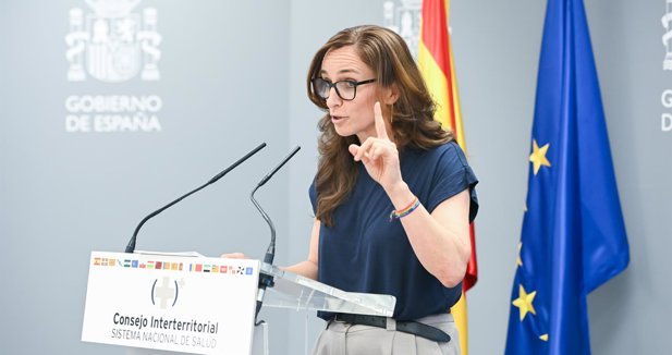 Mónica García reprocha a Ayuso dedicarse a "hacer negocio y no política" y ve al PP "cansado" tras la polémica del ático