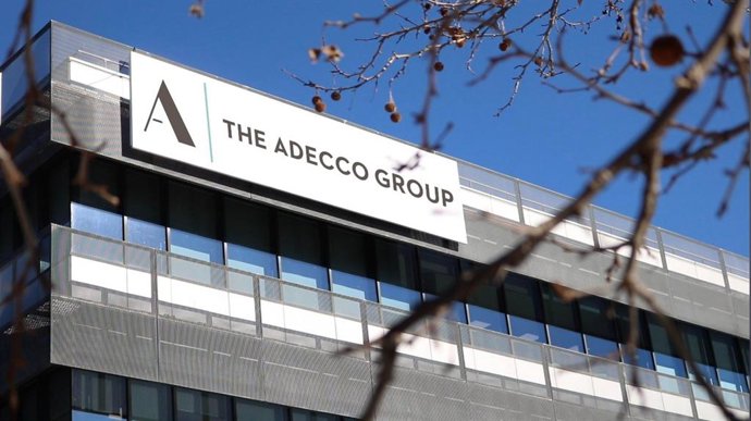 Fachada de The Adecco Group.