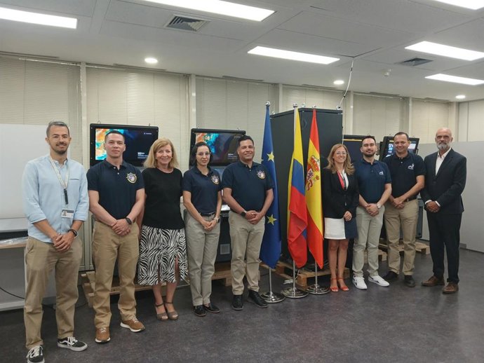 Foto de la delegación de la Armada colombiana y de la Corporación de Ciencia y Tecnología para el Desarrollo de la Industria Naval Marítima y Fluvial (Cotecmar) a las instalaciones que la firma española de defensa Sainsel tiene en Madrid.