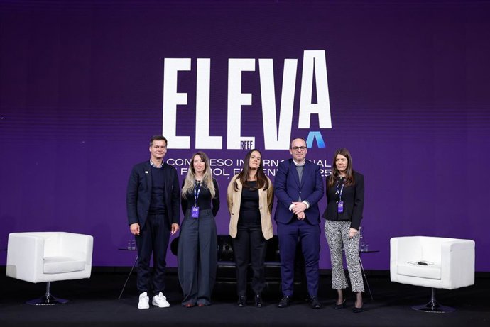 Archivo - El director de la DFB Euro GmbH, Patrick Kisko, directora de eventos de la RFEF, Gara Cendal,  jefe de competiciones de fútbol femenio de UEFA, David Gough, y la directora ejecutiva de Asociación Uruguaya de Fútbol, Victoria Diaz, en la edición 
