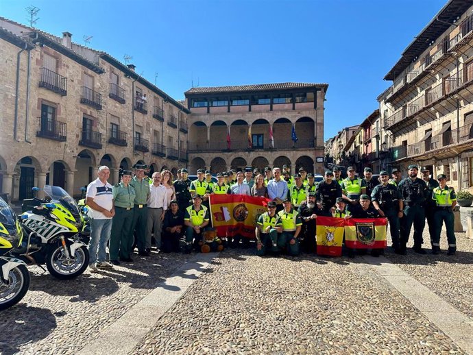 Presetnación del dispositivo de seguridad de la II Vuelta Ciclista a Castilla-La Mancha Leader.