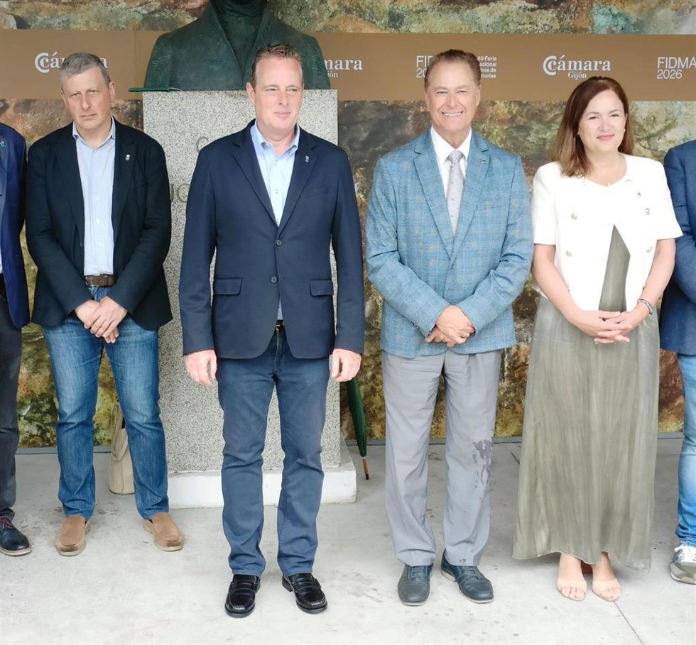 El consejero de Medio Rural y Política Agraria del Principado de Asturias, Marcelino Marcos Líndez, durante su visita a la 69 Feria Internacional de Muestras de Asturias, en el recinto ferial gijonés 'Luis Adaro'.