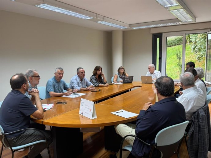 Reunión del Consejo de Relaciones Laborales de Cantabria, celebrada hoy en la sede del ORECLA