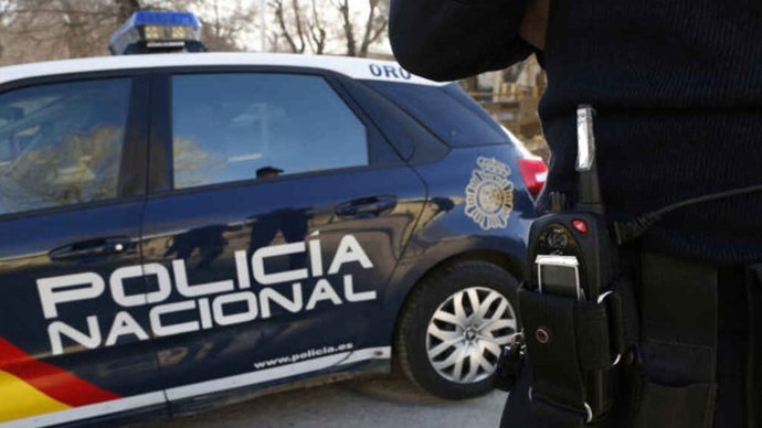Archivo - Sucesos.- Prisión para dos jóvenes tras golpear, amenazar con un cuchillo y robar a un menor en Valladolid 