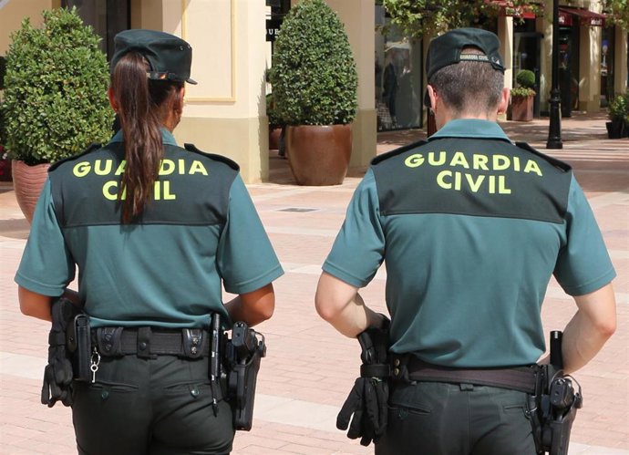Agentes de la Guardia Civil