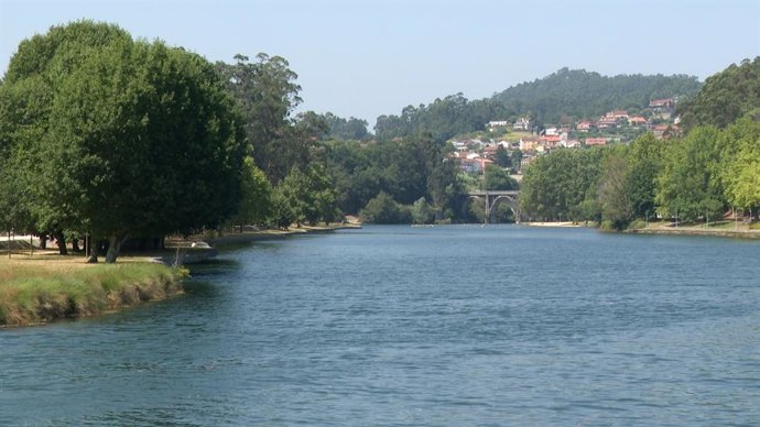 Archivo - Río Lérez a su paso por Pontevedra.