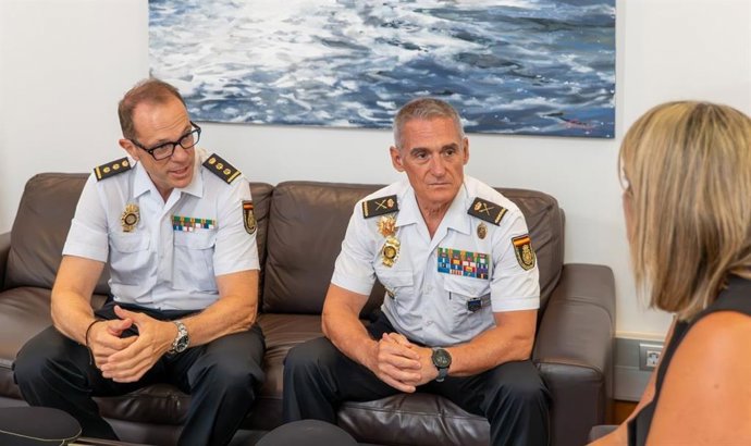 La alcaldesa de Cartagena recibe al nuevo comisario de la Policía Nacional, José Javier Morote