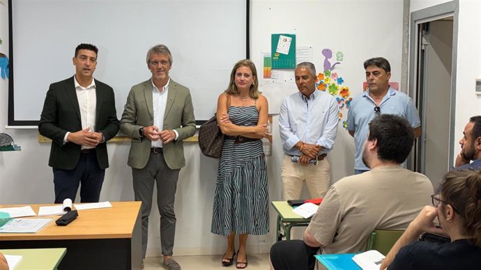 Diez vecinos de Blanca se forman para trabajar en limpieza y gestión de residuos con un taller del SEF