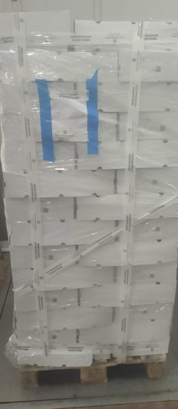 Intervenidos 1.400 kilos de pollo en el puerto de Palma por romper la cadena de frío.