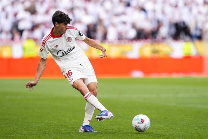 Archivo - El lateral español Juanlu Sánchez, en su etapa en el Sevilla FC.