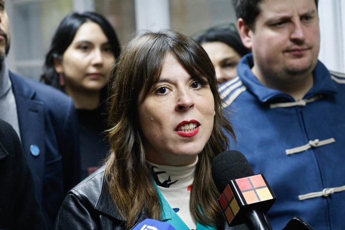 Santiago, 2 de Agosto de 2026.  Las y los candidatos a la direccion nacional de “Un Frente Amplio para Chile”, encabezado por la presidenta del partido y candidata a la reeleccion, Constanza Martinez, se reunen con la militancia del FA para presentar el