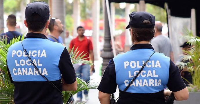 Archivo - Agentes de la Policía Local de Santa Cruz de Tenerife