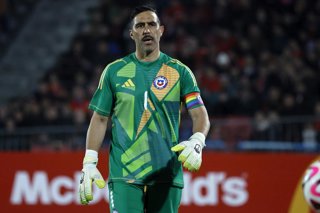 Archivo - Chile.- Bravo: "Si el Barcelona me llama, estaré preparado para salir de mi retiro"