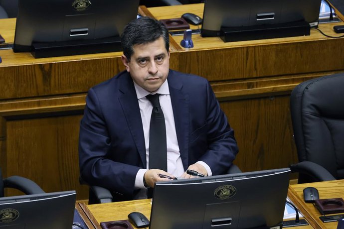 Valparaiso, 8 de julio 2026 El senador Pedro Araya en la sesion del Senado Sebastian Cisternas/Aton Chile