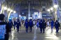 Un informe policial recoge lanzamiento de objetos y agresiones a agentes y ataques a turistas tras la marcha del 26J