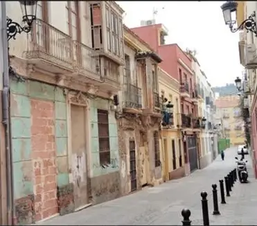 La Junta adjudica tres edificios sin uso en el centro de Málaga que se destinarán a viviendas protegidas