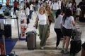 Equipaje de mano, indemnizaciones y retrasos en vuelos: todo lo que cambia con la nueva ley europea de pasajeros aéreos
