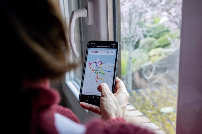Archivo - Web de Renfe que permite conocer en tiempo real la ubicación de los trenes