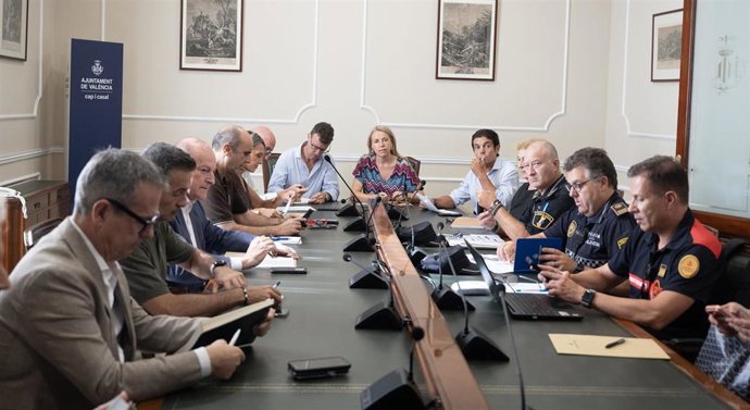 Reunión de coordinación para ultimar el dispositivo especial de seguridad, salvamento, socorrismo, emergencias, movilidad y limpieza previsto con motivo del eclipse solar total del próximo miércoles 12 de agosto