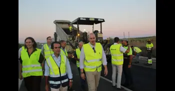 La Junta invierte tres millones en la renovación del firme en 20 kilómetros de la autovía A-92 en Sevilla