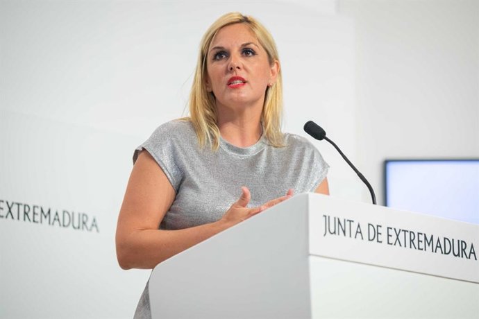 La consejera de Hacienda, Administración Pública y Diálogo Social, Elena Manzano, en una foto de archivo