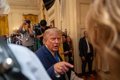 Trump pide a sus senadores que "espabilen" en las próximas legislativas o será "el último presidente republicano"