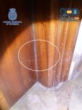 Detenidos dos hombres mientras robaban joyas en un domicilio en Santiago