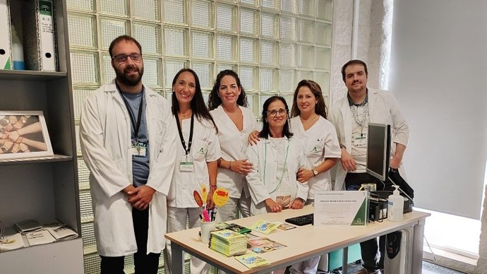 Profesionales de la consulta de vacunación internacional del Hospital Universitario Juan Ramón Jiménez de Huelva.