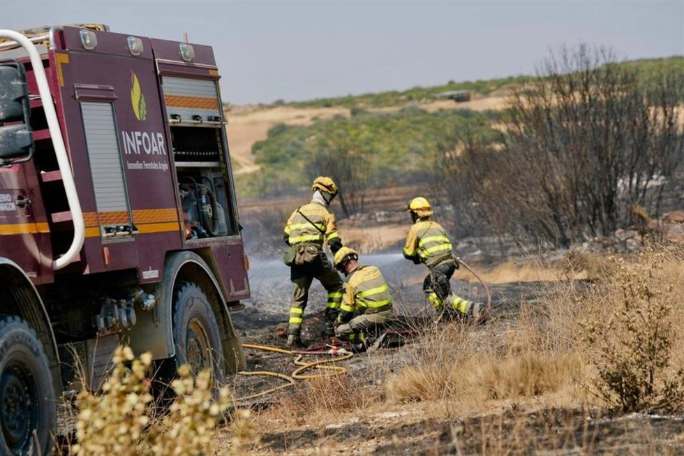 Operativo INFOAR durante la extinción de un incendio forestal.