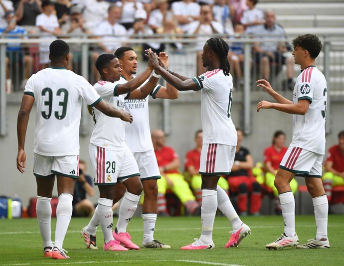 KLAGENFURT, Aug. 2, 2026  -- Endrick (2nd L) of Real Madrid celebrates with teammates after scoring a friendly football match between Real Madrid of Spain and Fiorentina of Italy in Klagenfurt, Austria, Aug. 1, 2026.