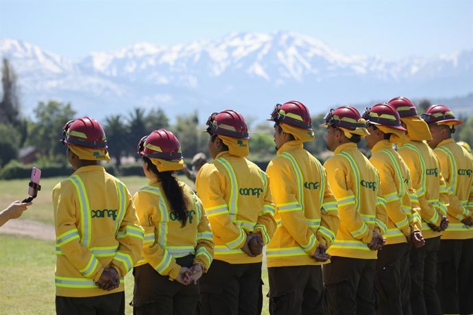 Santiago, 06 de Octubre de 2025.   El Presidente de la República, Gabriel Boric Font, encabeza el lanzamiento del Plan de acción 2025-2026 de prevención, mitigación y control de incendios forestales  Diego Martin /Aton Chile