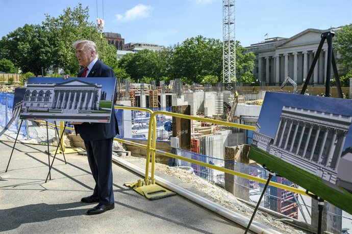 Archivo - Arquivo - 26 de maio de 2026, Washington, D.C., Estados Unidos da América: O presidente dos EUA, Donald Trump, faz declarações durante uma coletiva de imprensa improvisada no canteiro de obras do salão de festas que antes era a Ala Leste da Casa