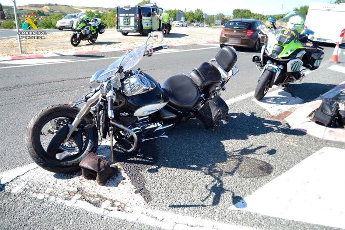 Herido grave un motorista en una colisión frontolateral en la N-124, en Haro