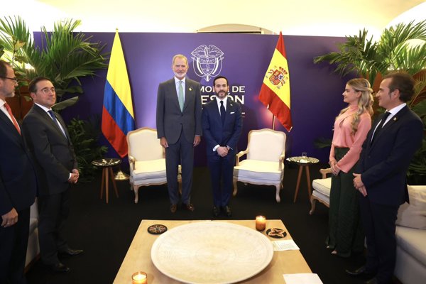 Felipe VI y De la Espriella escenifican la relación de "fraternidad" de España y Colombia